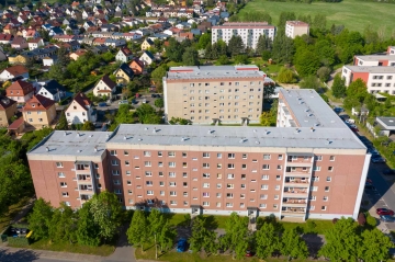 Günstige Single Wohnung mit Balkon!, 07318 Saalfeld, Etagenwohnung